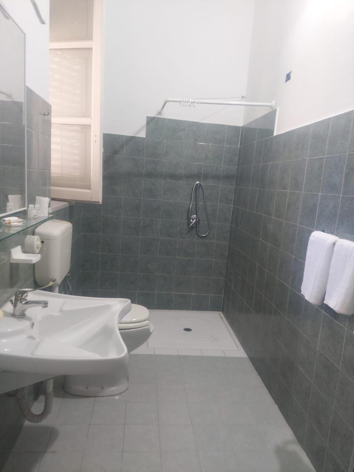 Guest House Lamphotel Militello 巴勒莫 外观 照片