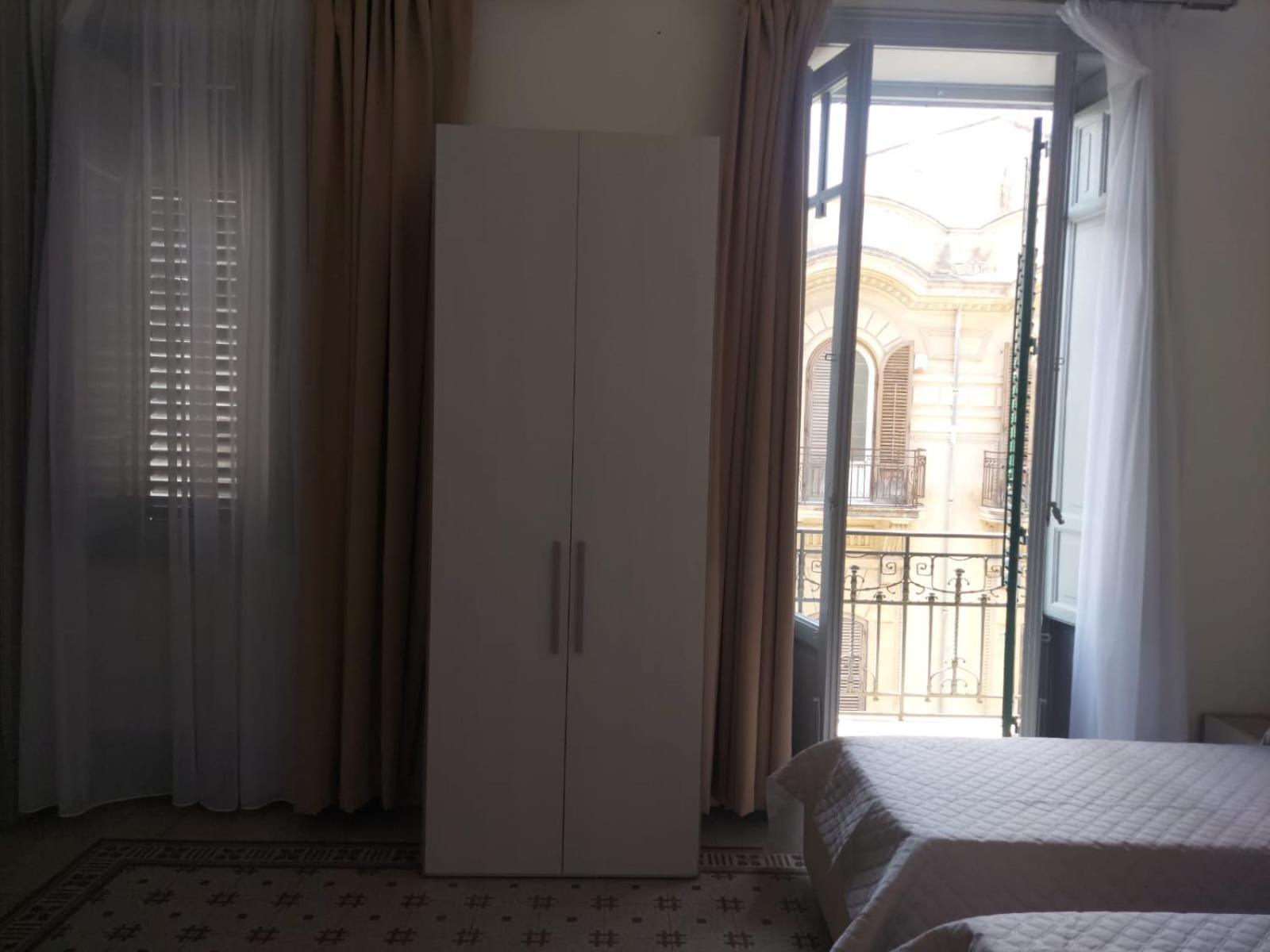 Guest House Lamphotel Militello 巴勒莫 外观 照片